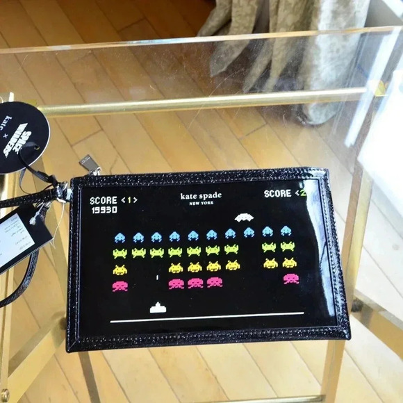 Kate Spade Space Invaders Large Wristlet KI754 - Picture 2 of 7